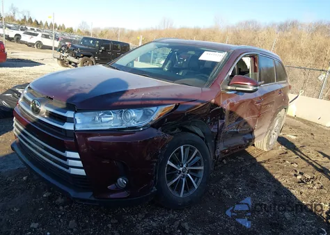 2018 Toyota Highlander Xle из США, поврежденный, VIN 5TDJZRFHXJS900267